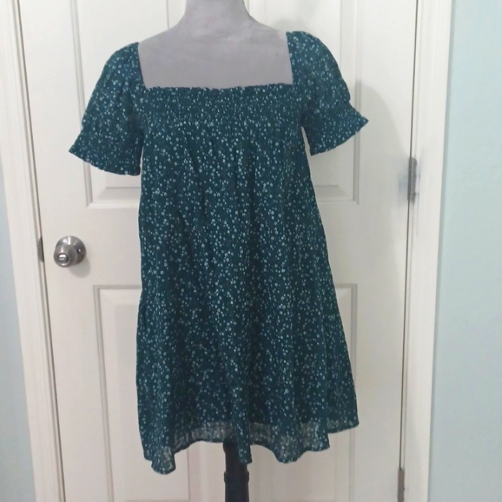 Small American Eagle dress, dark green with light green flowers